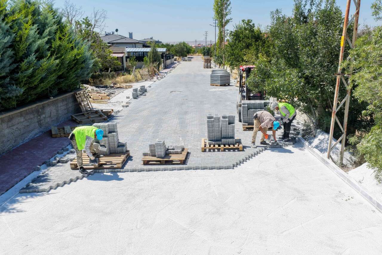 Konya’da yaz mesaisi hız kesmiyor! Meram'da 25 mahalle aynı anda yenileniyor 5